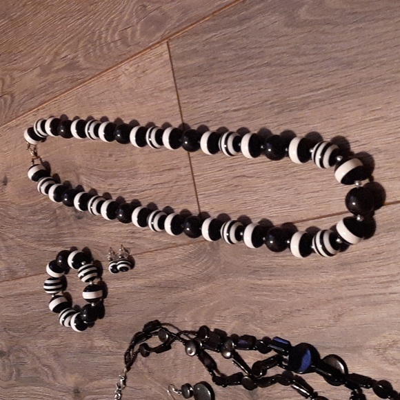 Costume jewelry bundle lot #4 - Picture 6 of 12